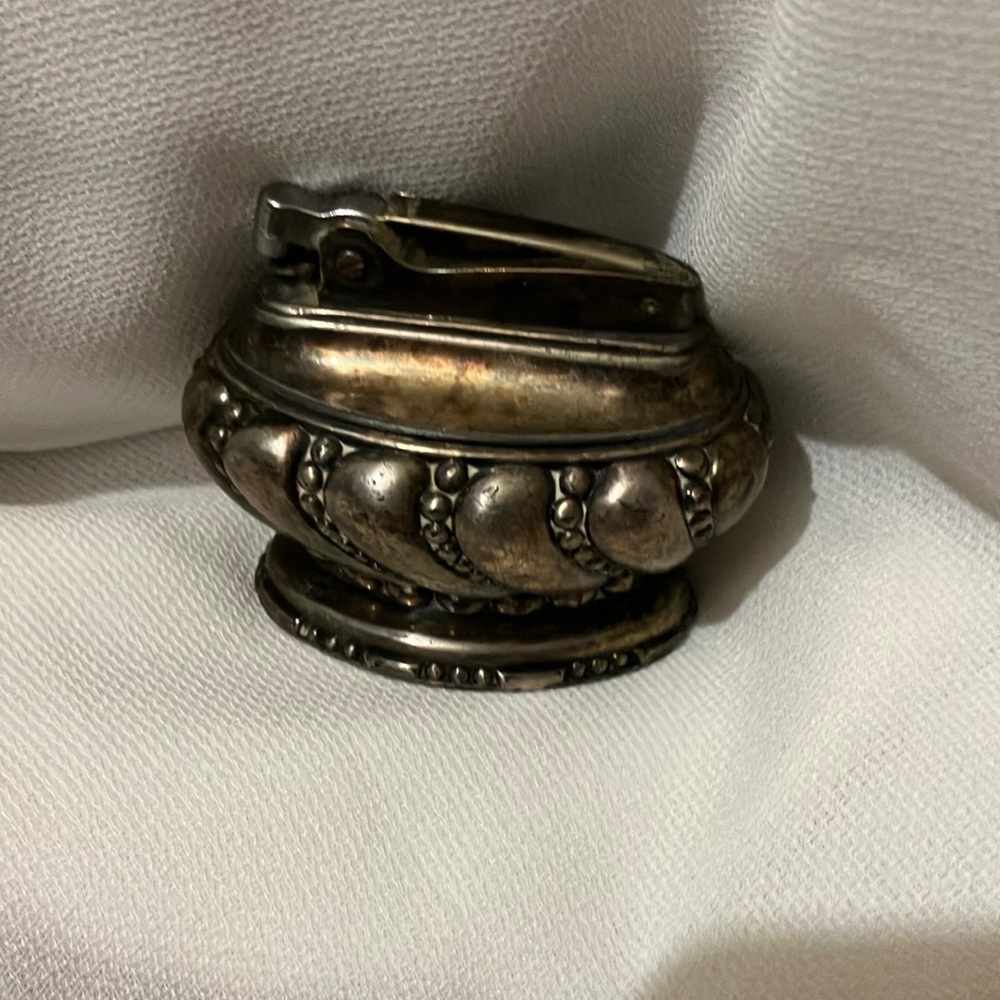 Vintage unique listings